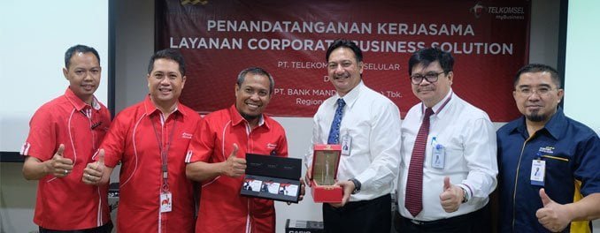 Telkomsel-Bank-Mandiri